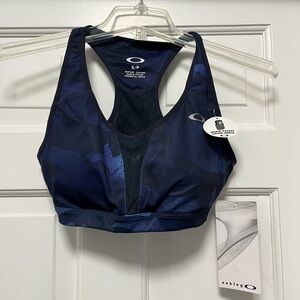 Oakley woman’s Sports bra